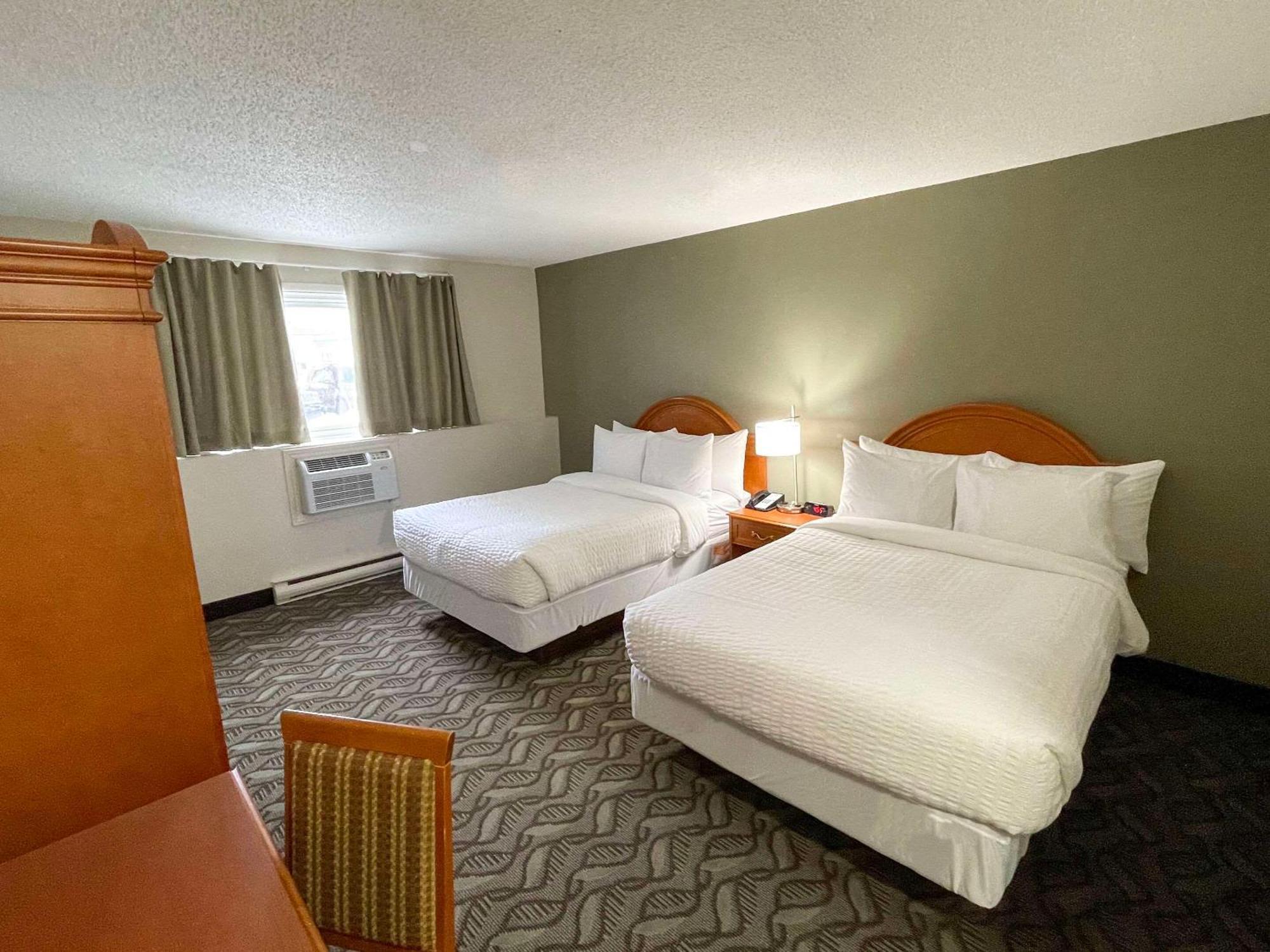 Rodeway Inn Sudbury Ngoại thất bức ảnh