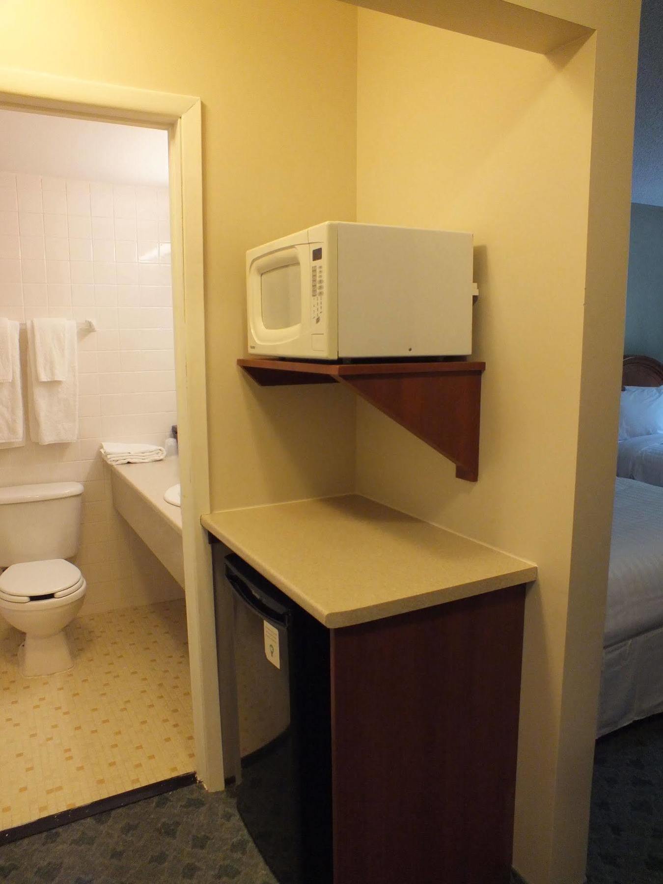 Rodeway Inn Sudbury Ngoại thất bức ảnh
