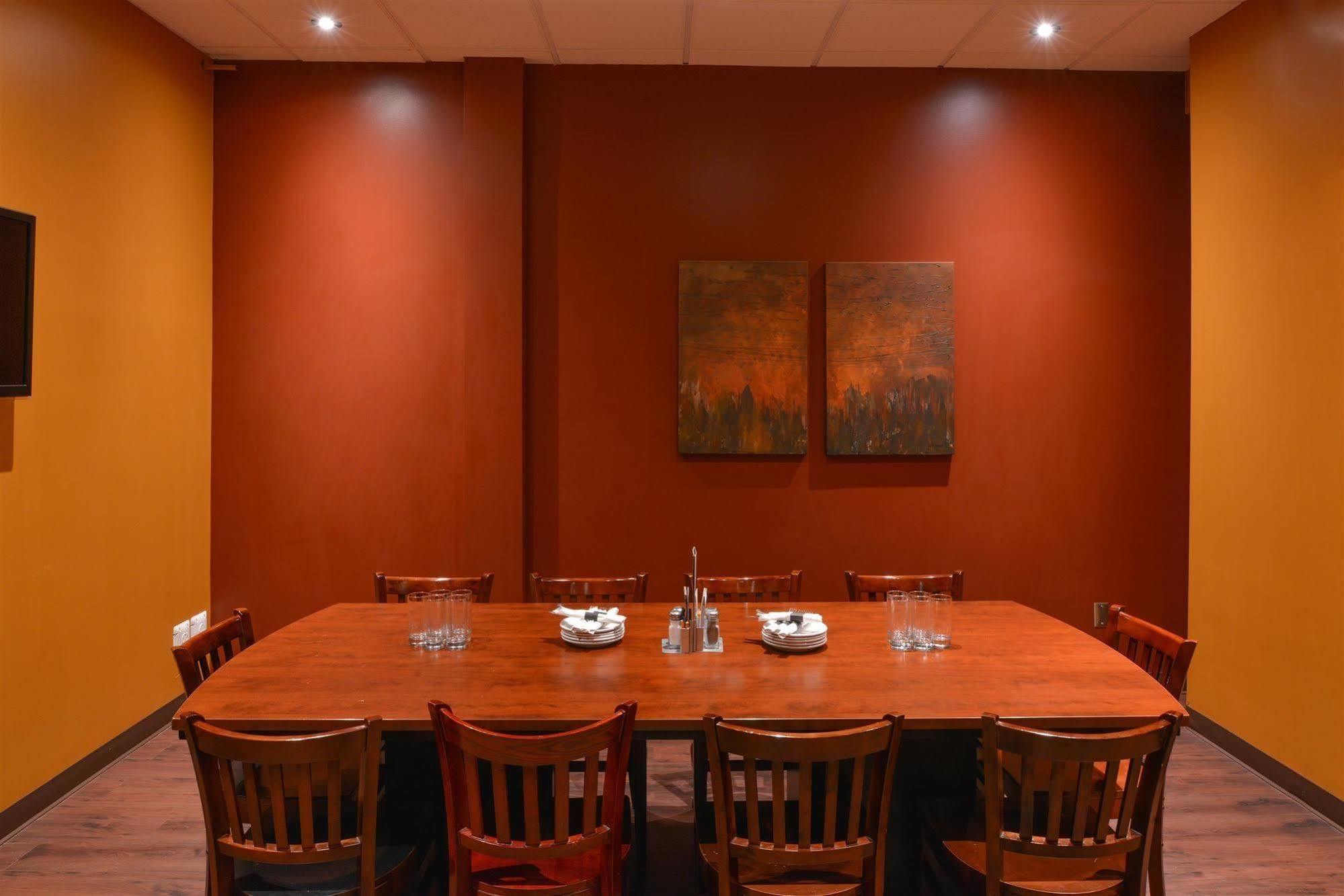Rodeway Inn Sudbury Ngoại thất bức ảnh